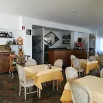 Capri מלון