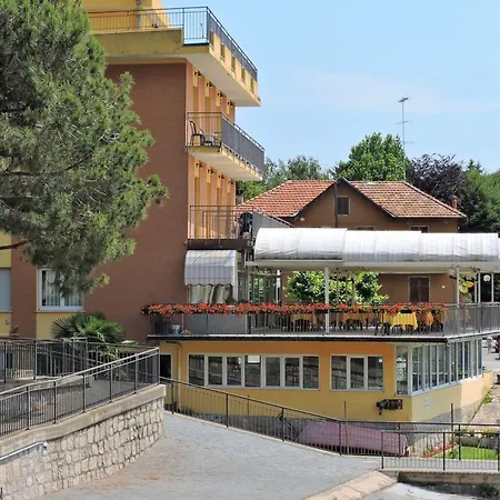 Capri 3* Lesa