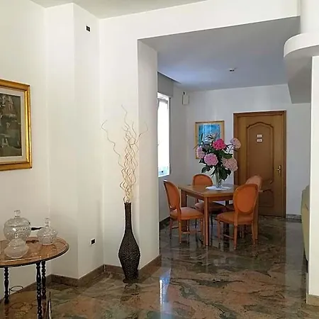 Capri Hotel
