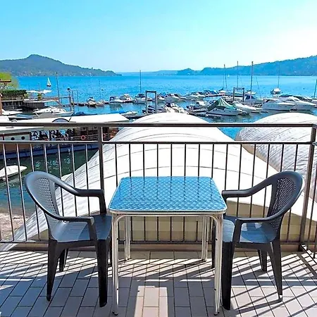 Capri 3*