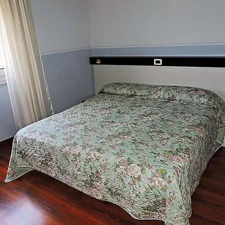 Capri 3*