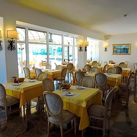 Hotel Capri 3*