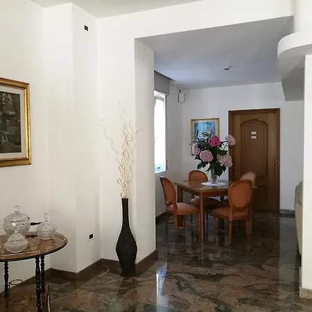 Capri 3* Lesa