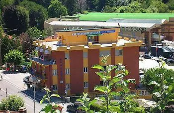 Capri 3* Lesa