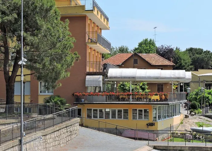 Capri 3* Lesa
