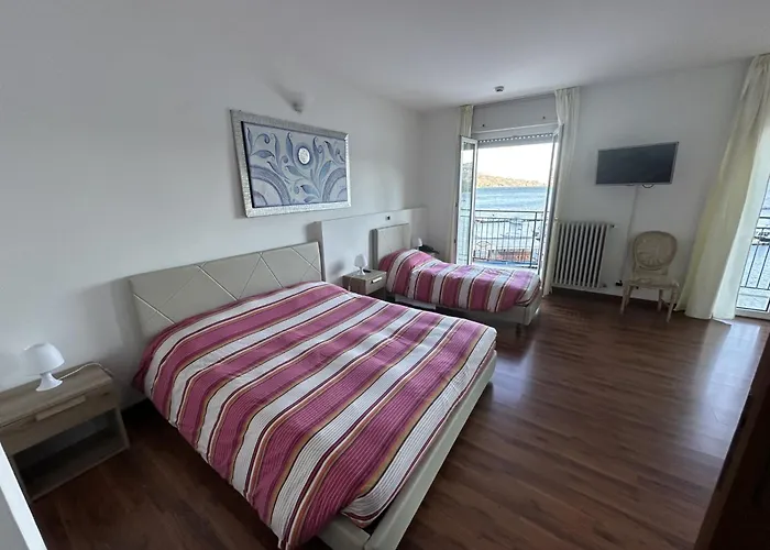 Capri 3*